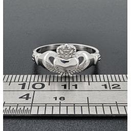 905149 Ruler Edge.jpg