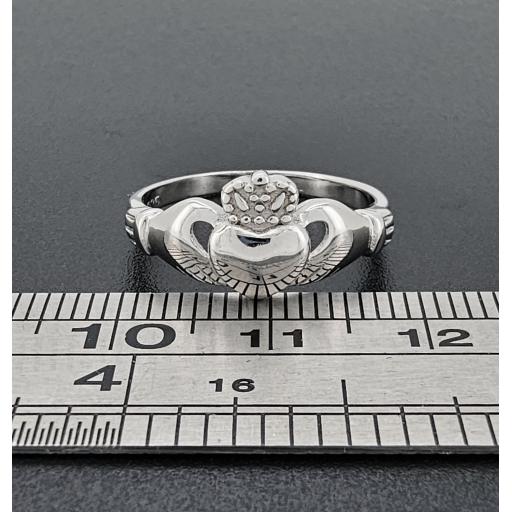905149 Ruler Edge.jpg